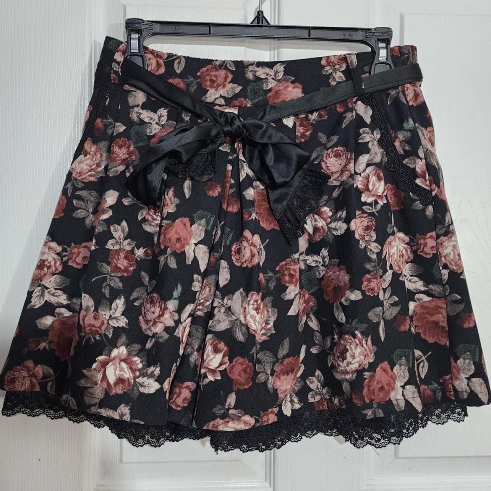 Black Axes Femme Floral Culottes